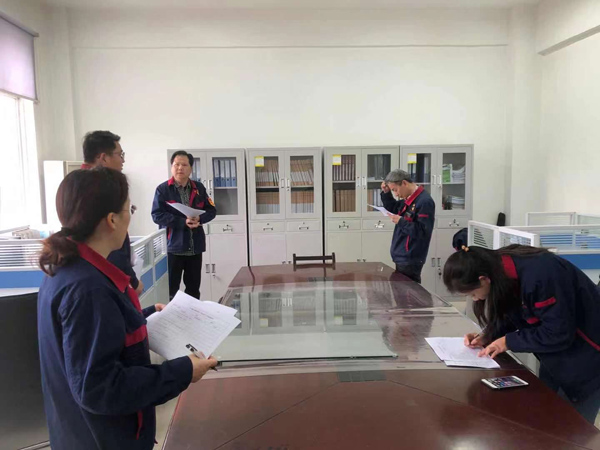 第二建筑工程事業(yè)部開展“設備見本色”專項活動